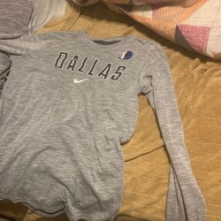 Dallas maverick dri fit shirt ( only worn once)