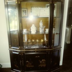 Asian China Cabinet