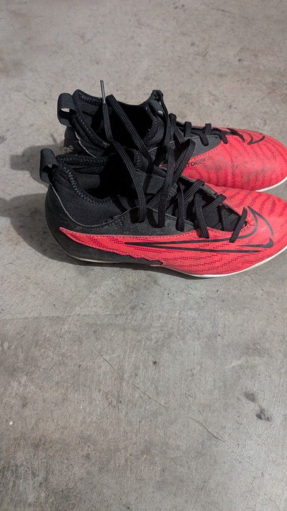 Nike Youth Soccer Clears 2.5y