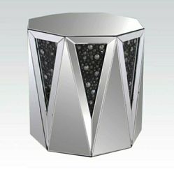 Glam Mirrored End Table Faux Crystals Black Firm Price $500 Financing Available 