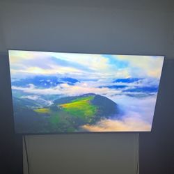 TCL 55″ Class 6-Series QLED Roku TV (55R625) – 4K HDR, Dolby Vision, Great for Streaming & Gaming (Used) 