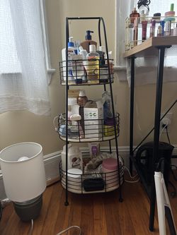 Toiletries tower