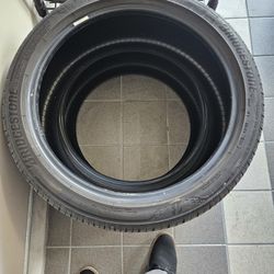 2 BRIDGESTONE TURANZA 235/40/19