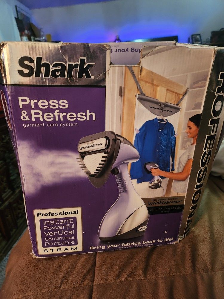 Shark Press &Refresh Garment Care System