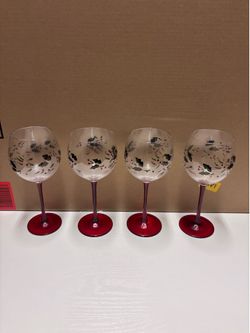 Winterberry Goblets Set of 4 – 13 oz Hand Painted Holiday Glasses