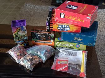 Board games & puzzles
