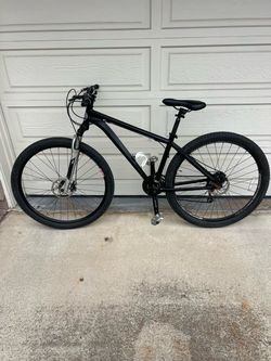 Yeti 18 speed hard tail Mountain Bike with front shocks, disc brakes and 29” tires