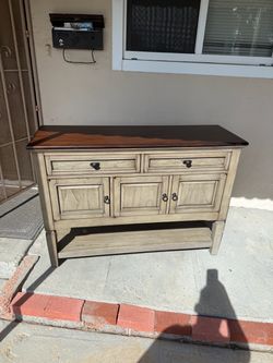 Accent Console