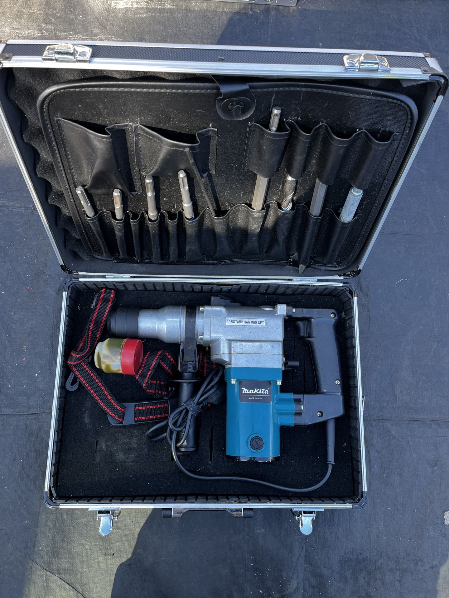 rotary hammer drill makita