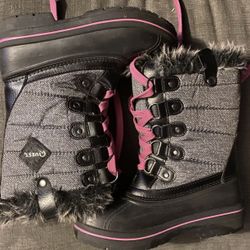 Quest Powder Girls Snow Boots Size 3 black gray, fur lined