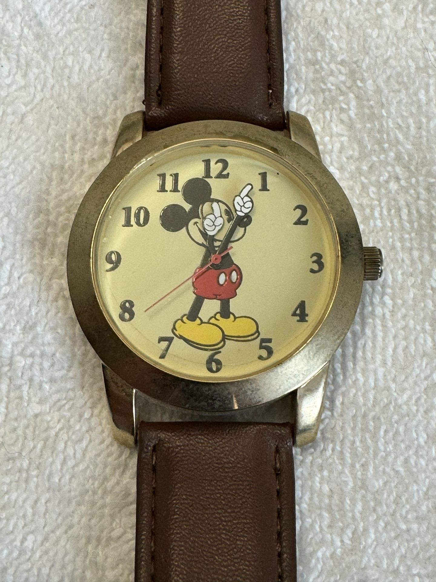 Brand New Disney Mickey Mouse Watch Men Gold Tone