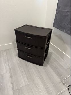 Plastic dresser