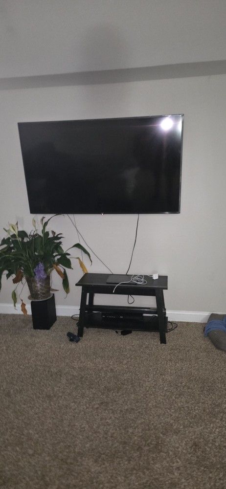 70 Inch And 65 Inch Smart Tv