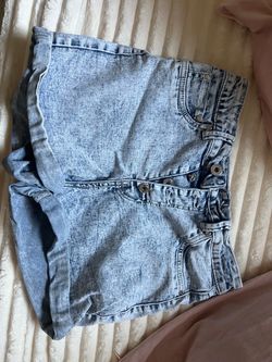Acid Wash Denim short