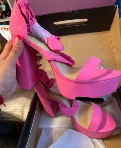 Fashion Nova Hot Pink Chunky Heels