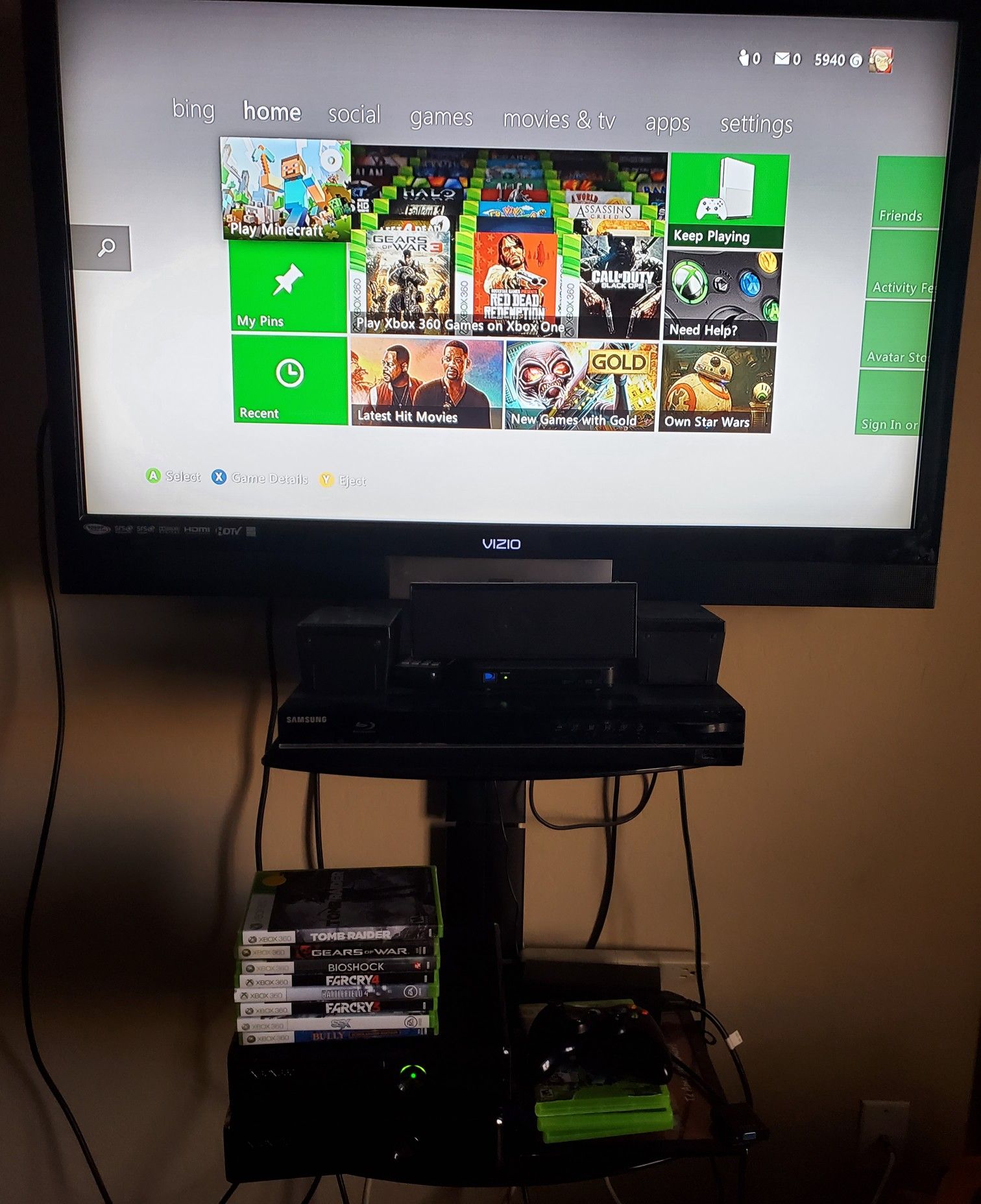 Xbox 360 + games + wireless controller