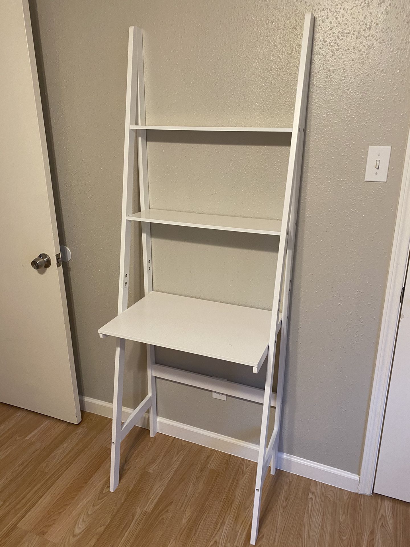 Ladder Shelf Desk