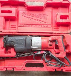 MILWAUKEE ORBITAL SUPER SAWZALL