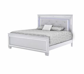 Bedroom Set/ Juego de Cuarto Isabel Gray Set