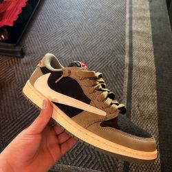 Travis Scott’s dunks