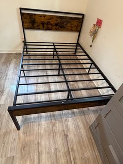 Wooden Full size bed frame