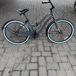 Huffy Cranbrook Women's Cruiser Bike, Matte Storm, 26-inch wheel