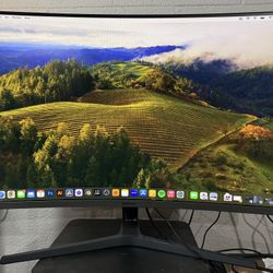 32“ SAMSUNG curved Monitor