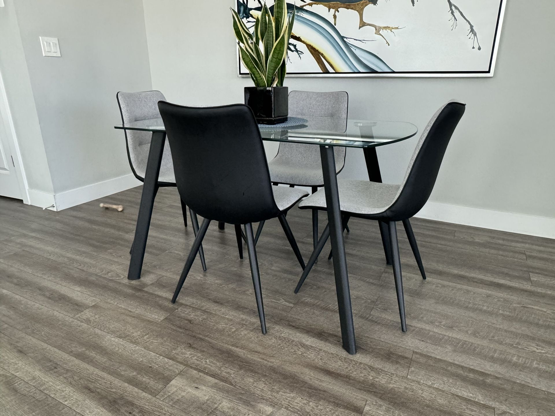 Dining Table & 4 Chairs