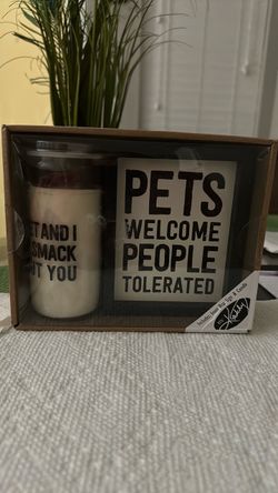 Primitives by Kathy Pets Welcome Sign & Candle Gift Set