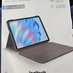$100 Logitech Combo Touch for iPad Air 11-inch (M2 /M3) / iPad Air (5th gen)