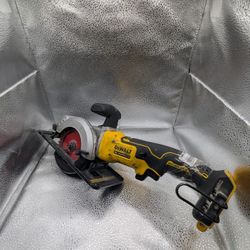 DEALT M:DCS571 CIRCULAR SAW 