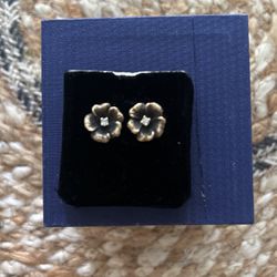 14k Gold And Diamond Flower Earrings