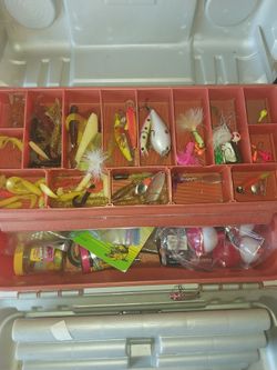Freshwater tackle box
