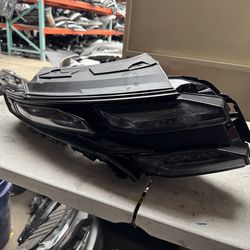 Hyundai Tucson Right Headlight Oem