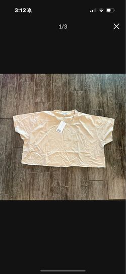 NWT size 2X crop top