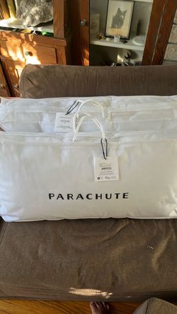 2 NEW King Parachute pillows ( retail $240 for 2)