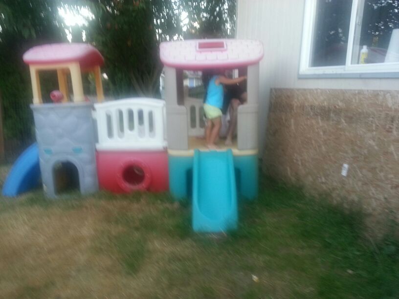 Step 2 outdoor kids playhouse