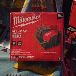 M12 12-Volt Lithium-Ion Cordless Green 125 ft. Cross Line and Plumb Points Laser Level (Tool-Only) Retail Price $450