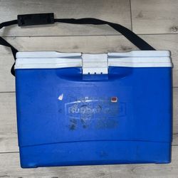 Rubber Maid Slim Cooler Ice Chest 