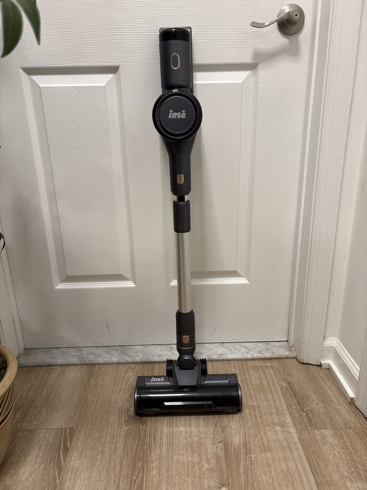 Cordless Vacuum