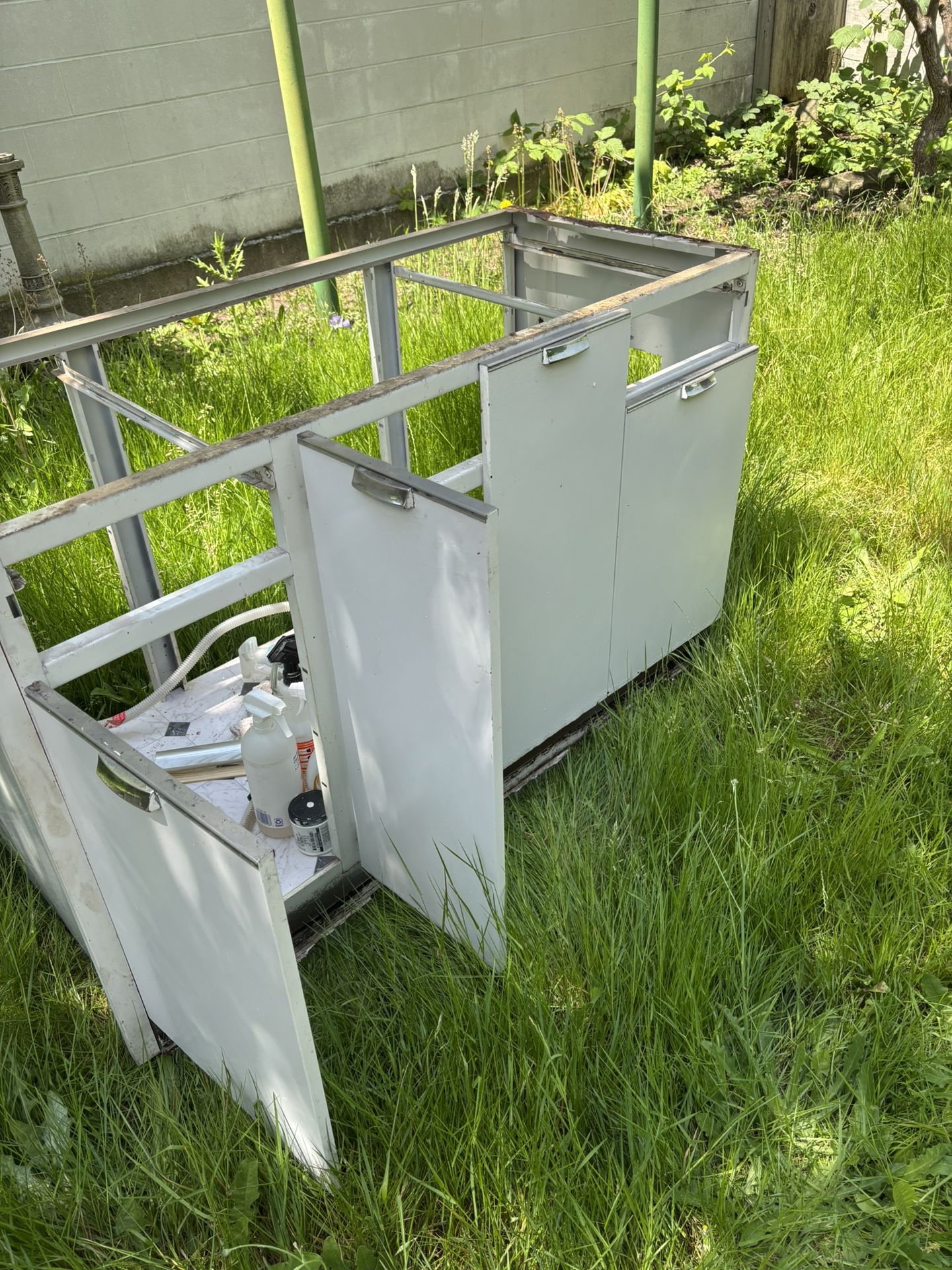 Old Sink Base Cabinet – Free
