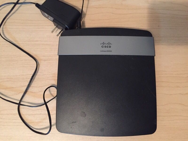 Cisco Linksys E2500 Router