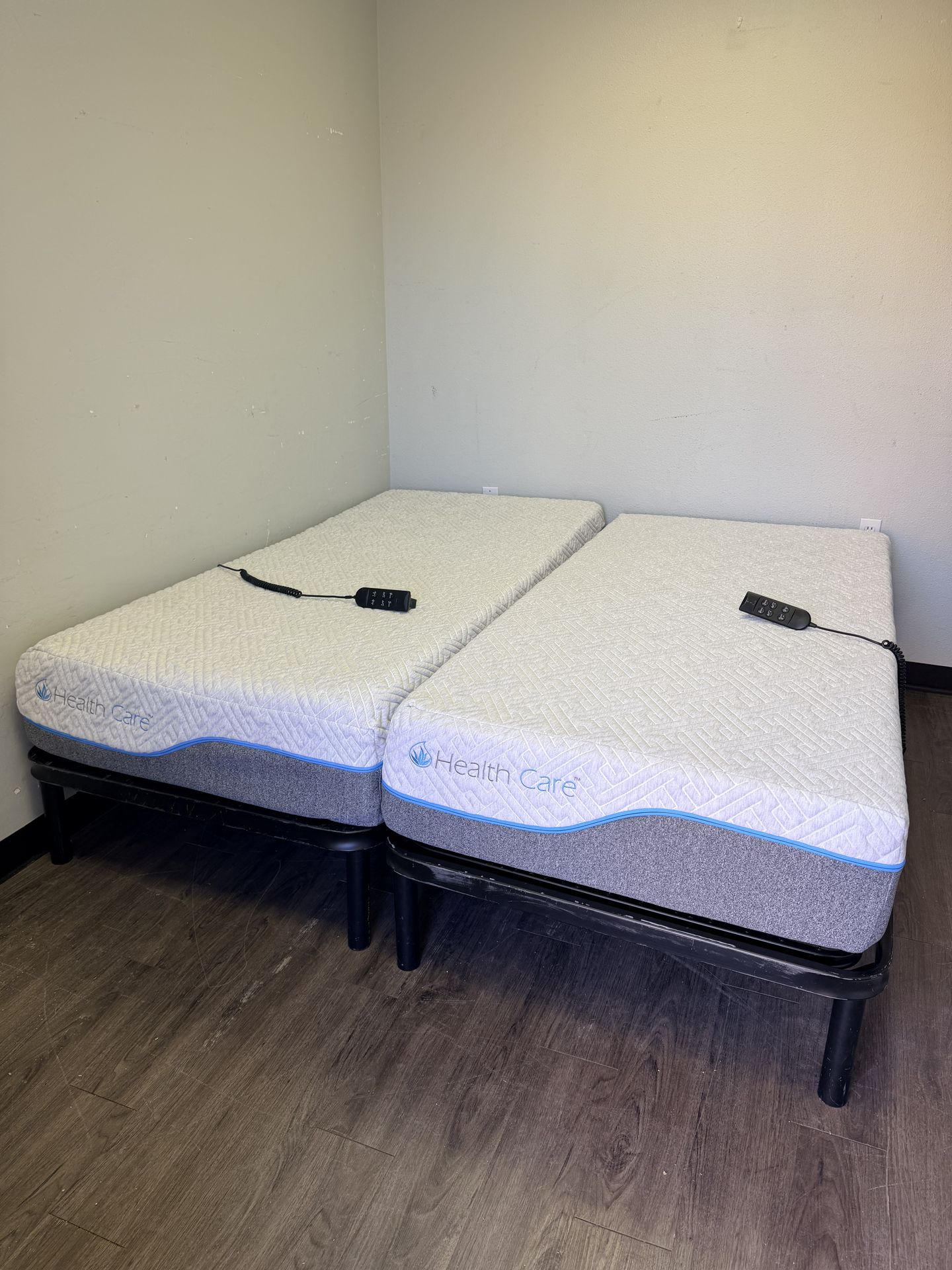 Split King Adjustable base with Mattresses