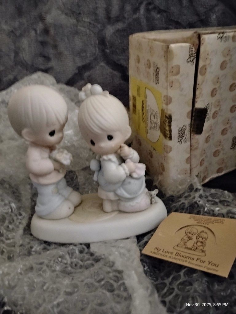 Precious Moments Figurine Collectible My Love blooms  For You 