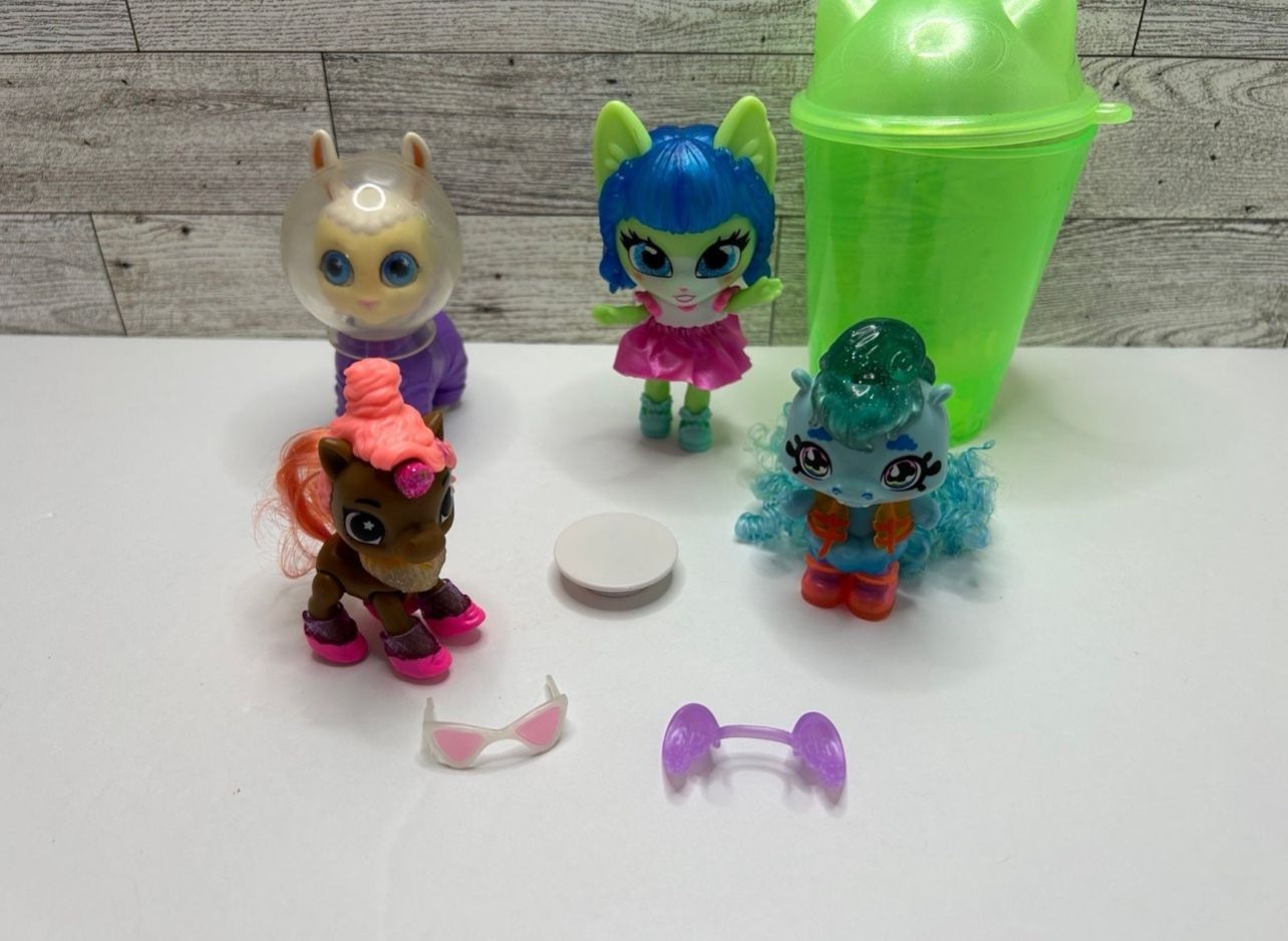 Kitten Catfe Purrista Girls Fashion Dolls Jakks Pacific Lola Cute Lot Of 4 Different Figures With Cup