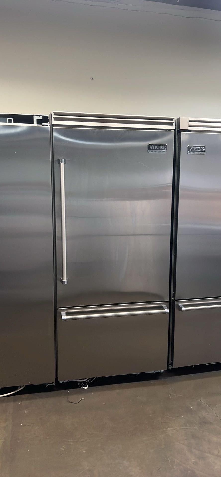 Viking 36”wide Built In Bottom Freezer Refrigerator 5Series