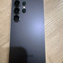 256gb Samsung S25 Ultra Like New 