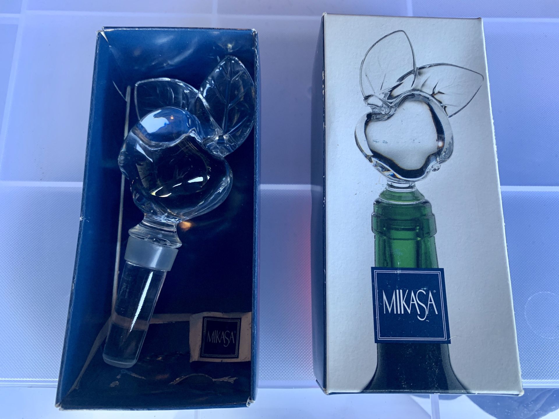 Mikasa Crystal “Apple Orchard” Bottle Stopper