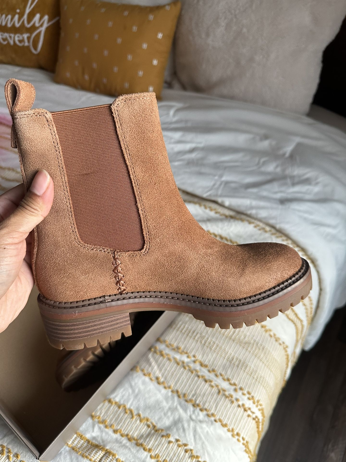 Crown Vintage Chelsea DSW Brown Boots