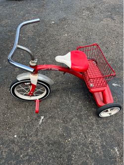 VINTAGE RADIO FLYER TRICYCLE  Retro Red